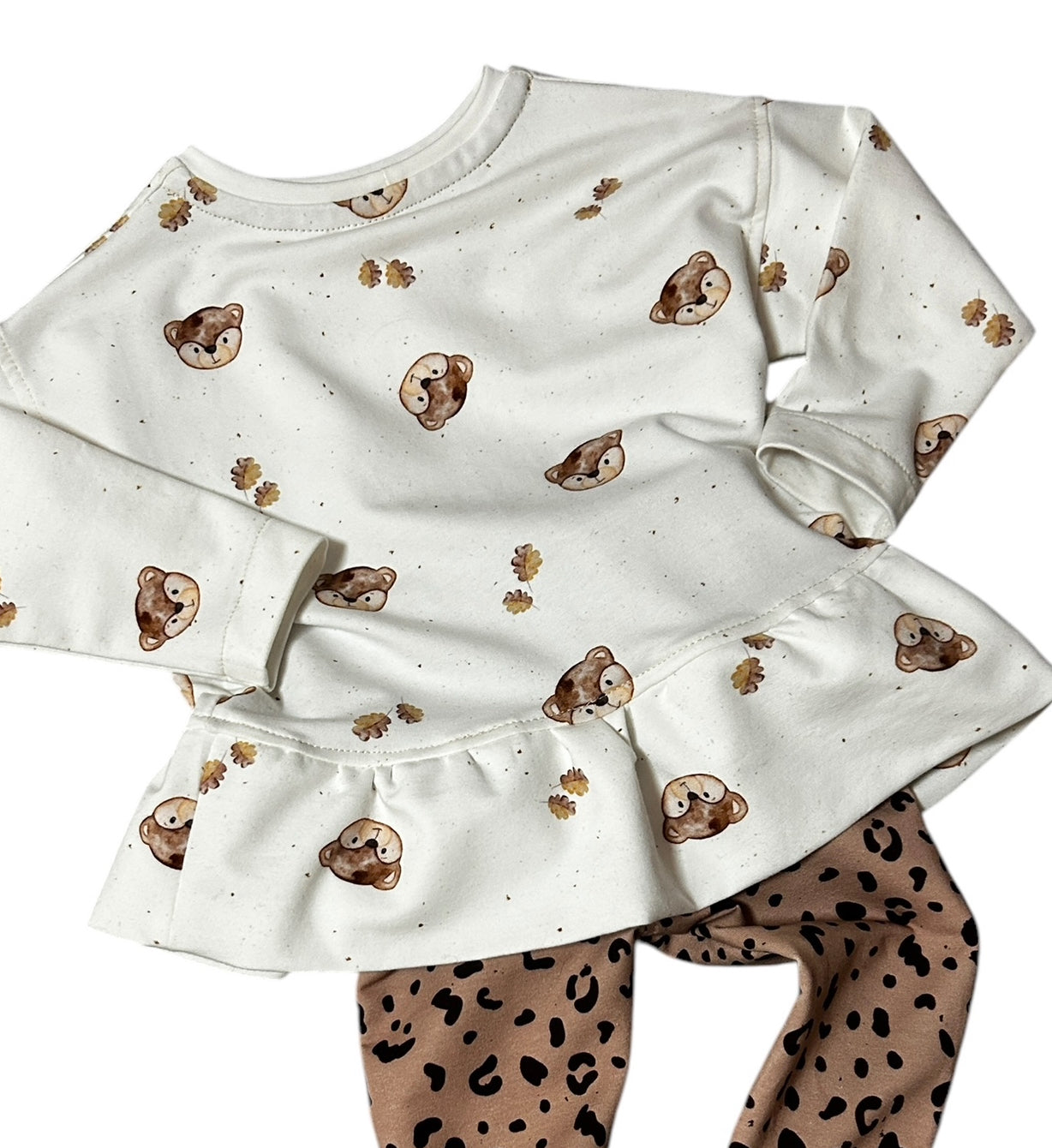 Rueschen-Shirt French Terry Motiv Bärchen