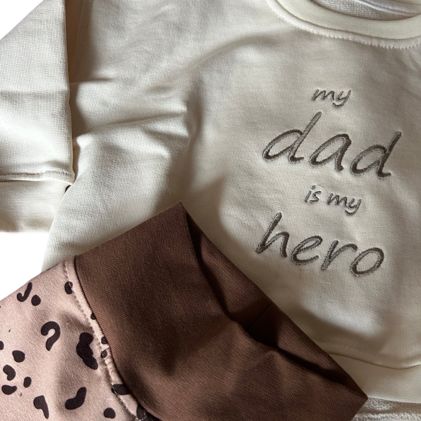 Sweat-Shirt French Terry „My dad is my hero“