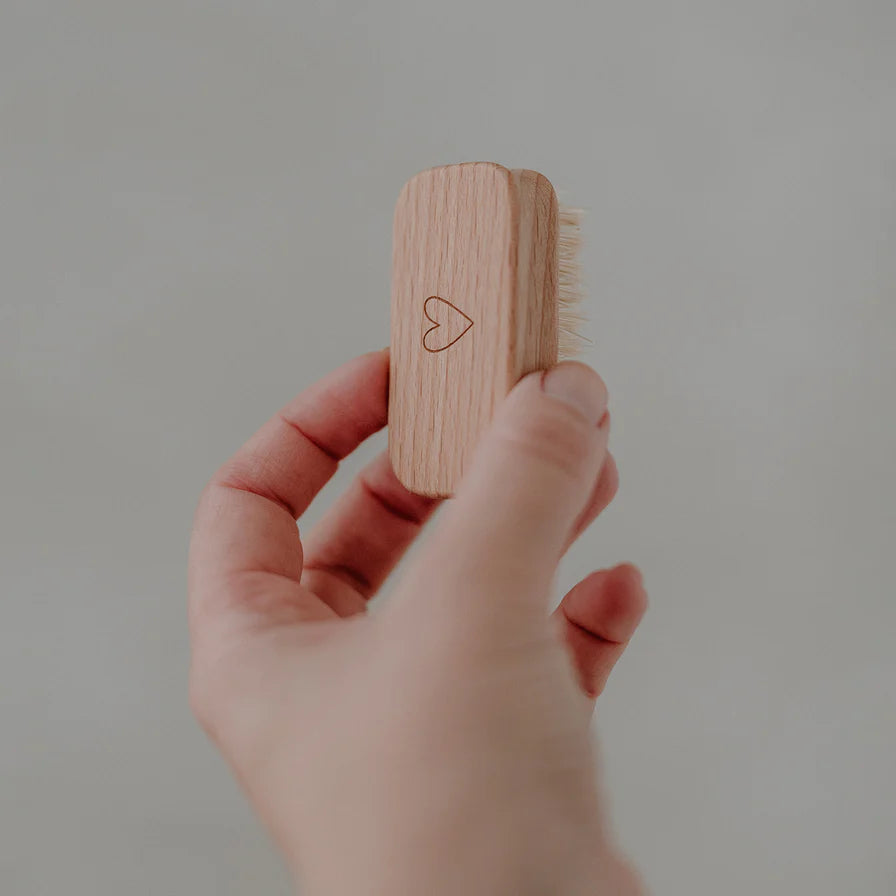 Kinder-Nagelbürste Herz