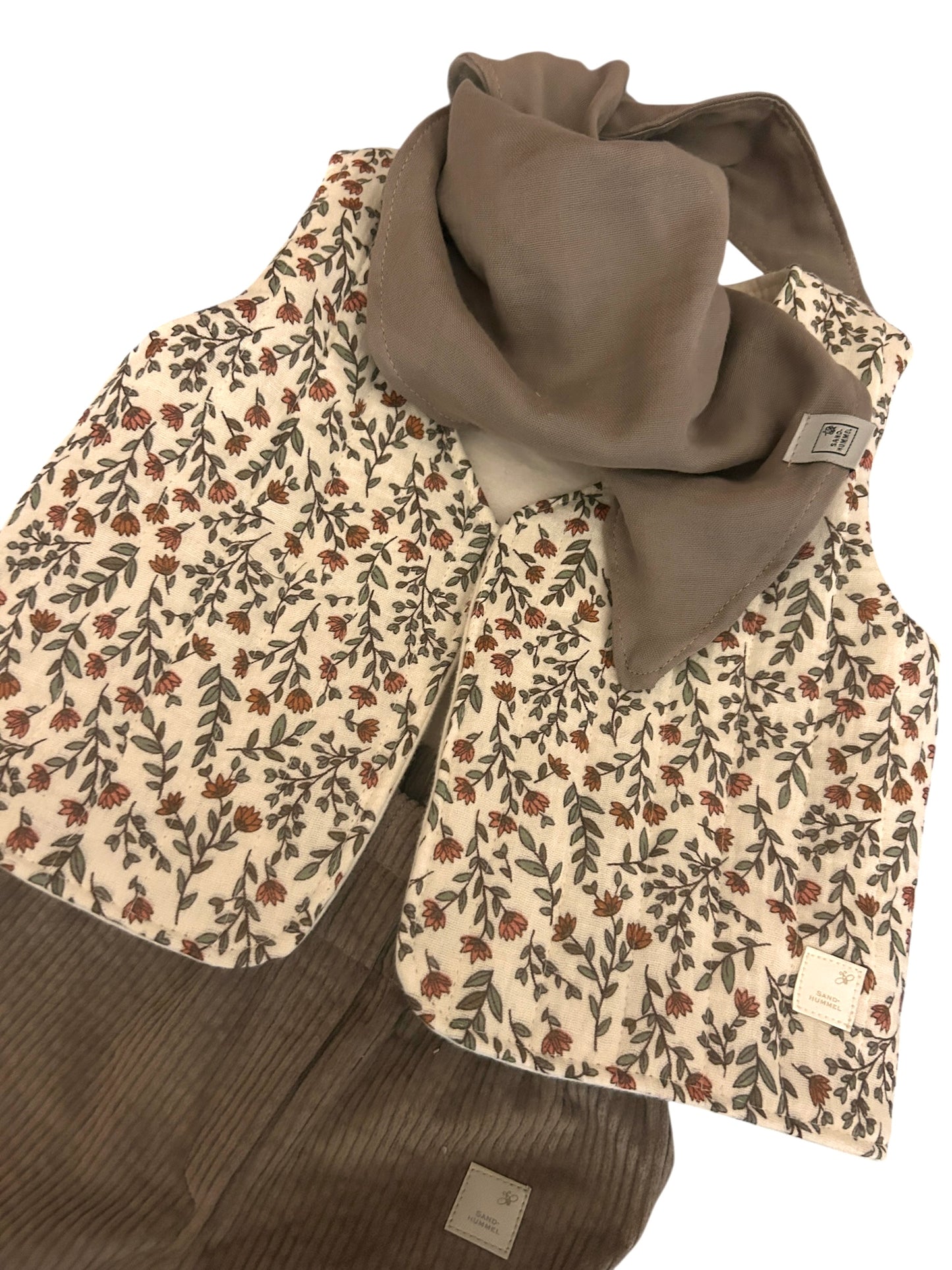 Florale Steppweste aus Musselin mit Flanell gefüttert