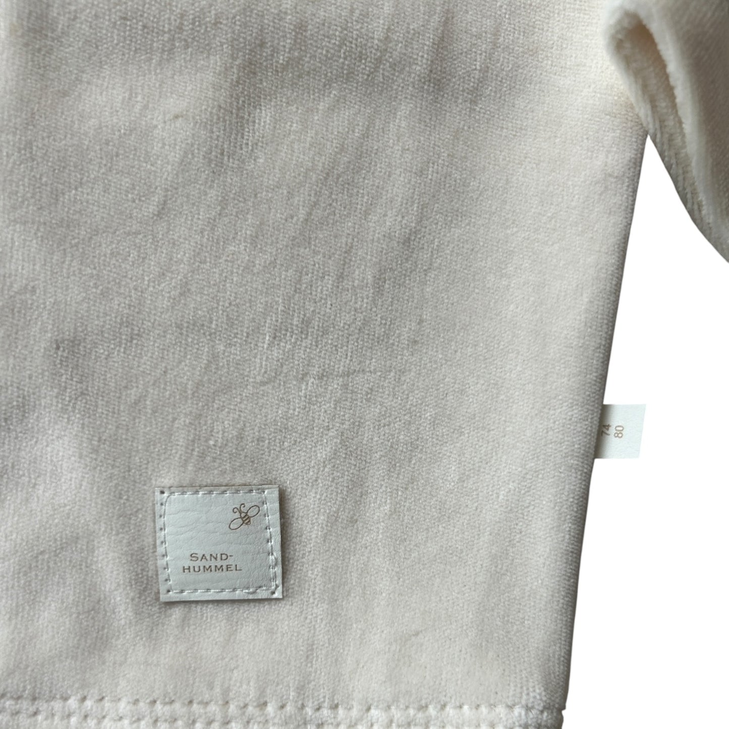 Nicky-Shirt mit aufgesticktem Herzchen