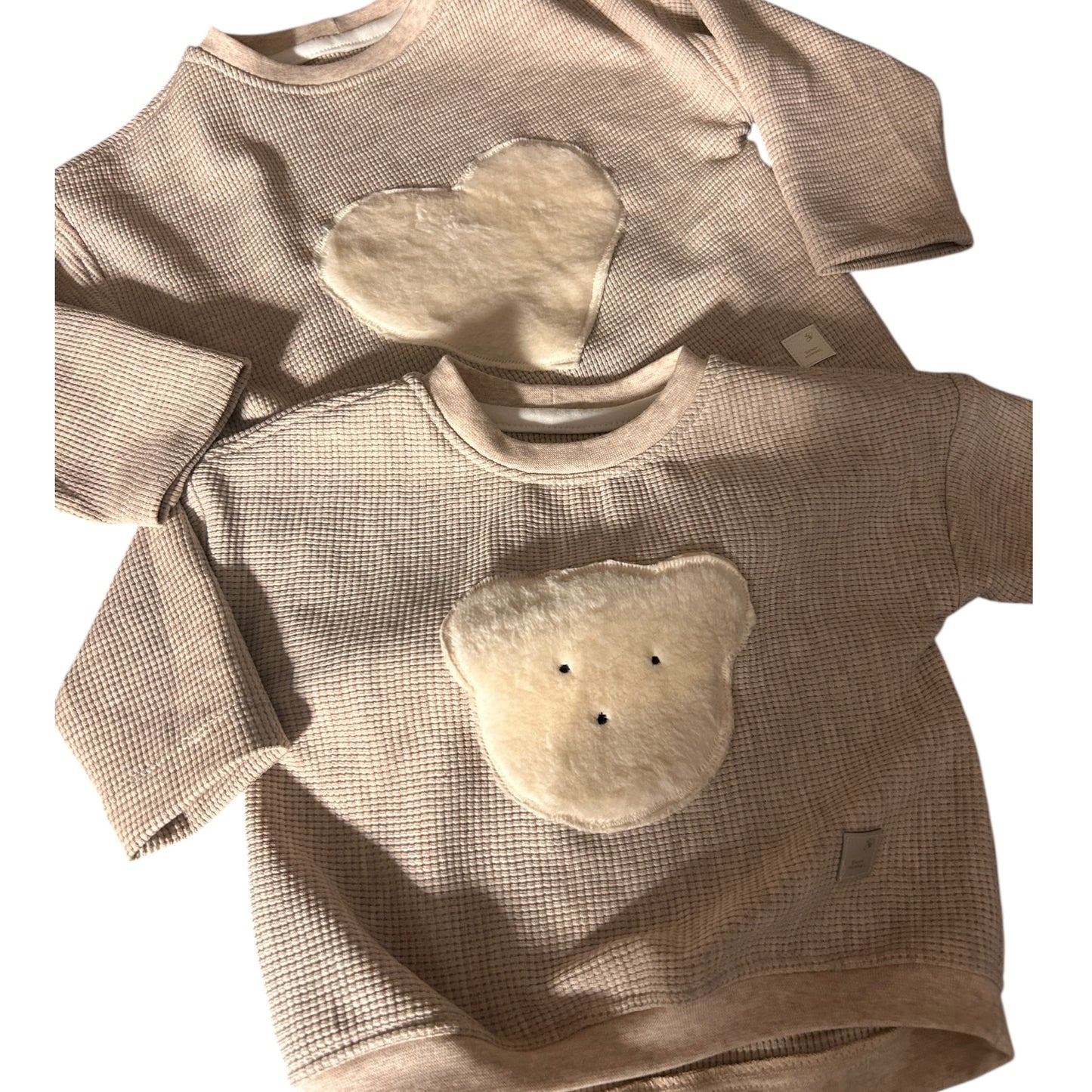 Pullover Waffeljersey macadamia mit Applikation